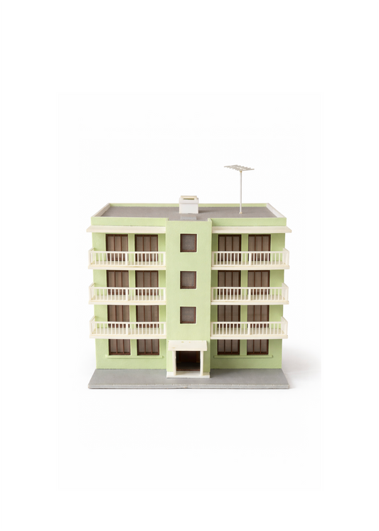 Building model by Jouef